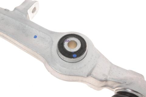 Важіль підвіски (передній/знизу/спереду) Audi A4/A6/A8 94-05/Skoda SuperB 01-/VW Passat 96-00