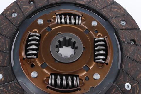Диск зчеплення BMW 3 (E21/30)/5 (E12/28) 1.6/1.8/2.0 74-94 Диск зчеплення BMW 3 (E21/30)/5 (E12/28) 1.6/1.8/2.0 74-94
