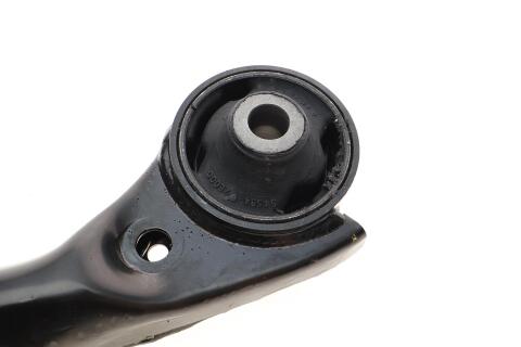 Рычаг подвески (передний/снизу) (L) Hyundai Tucson/Kia Sportage 04- Рычаг подвески (передний/снизу) (L) Hyundai Tucson/Kia Sportage 04-