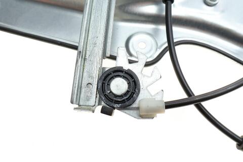 Склопідіймач (передній) VW Touran 03-15 (R) (електро) (без моторчика) (з пластиною)