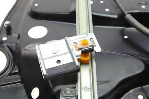 Стеклоподъемник (передний) VW Passat 05-10 (L) (электро) (без моторчика)(с пластиной)