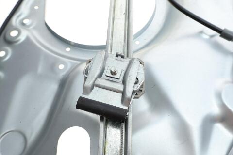 Склопідіймач (передній) VW Tiguan 08-18 (R) (електро) (без моторчика)(з пластиною)