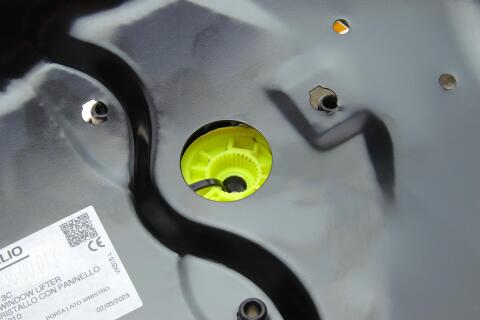 Стеклоподъемник (передний) VW Passat 05-10 (L) (электро) (без моторчика)(с пластиной)