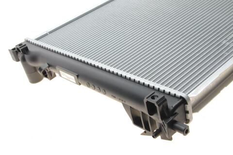 Радіатор охолодження Chrysler 300C 2.7-6.4 04-