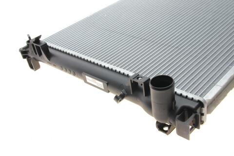 Радіатор охолодження Chrysler 300C 2.7-6.4 04-