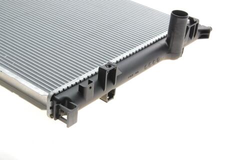 Радіатор охолодження Chrysler 300C 2.7-6.4 04-