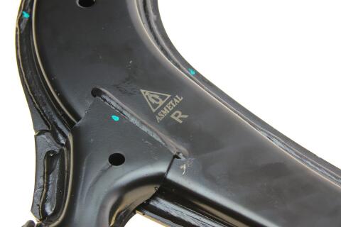 Важіль підвіски (передній/знизу) (R) Citroen Berlingo/Peugeot Partner 1.1-1.9D 96- (без кульової)