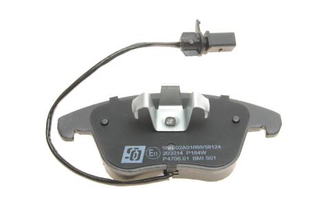 Колодки гальмівні (передні) Audi A4 07-18/Audi A5 07-/Audi Q5 12-17 (+датчик)