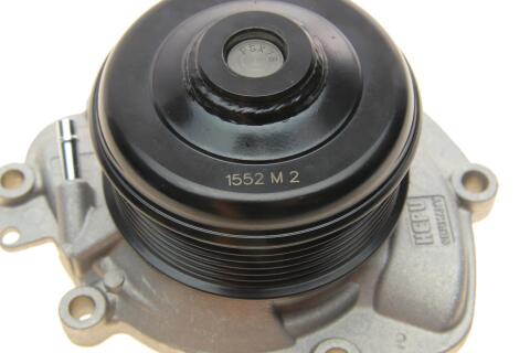 Насос воды MB C-class (W204/S204)/E-class (W212) 08-