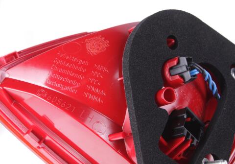 Ліхтар задній (внутрішній) VW Passat 10-14 (L) Ліхтар задній (внутрішній) VW Passat 10-14 (L)