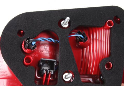 Ліхтар задній (внутрішній) VW Passat 10-14 (L) Ліхтар задній (внутрішній) VW Passat 10-14 (L)