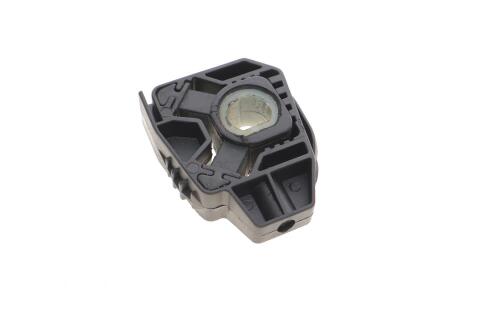 Опора радиатора Audi A3/VW Golf IV 96-05 (сверху) Опора радиатора Audi A3/VW Golf IV 96-05 (сверху)
