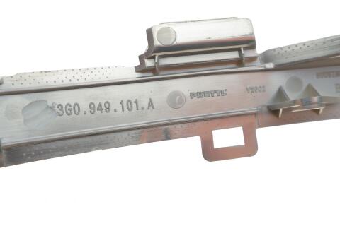 Повторювач повороту на дзеркало VW Passat 15- (L)