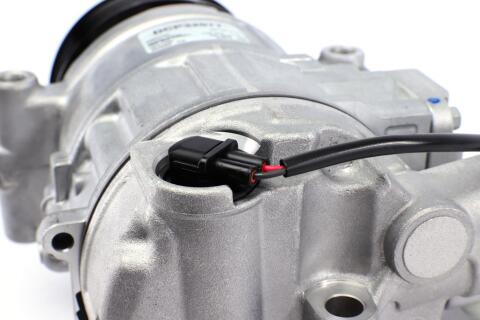 Компрессор кондиционера VW T5 2.0TDI 15- (упаковка Denso) Компрессор кондиционера VW T5 2.0TDI 15- (упаковка Denso)