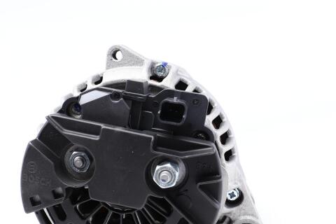 Генератор Nissan Primastar/Opel Vivaro/Renault Master/Trafic 2.2DTI/2.5dCi 00- (12V/150A) Генератор Nissan Primastar/Opel Vivaro/Renault Master/Trafic 2.2DTI/2.5dCi 00- (12V/150A)