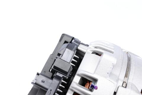 Генератор Opel Movano/Renault Megane/Laguna/Master 2.2DTI/2.5dCi 04- (12V/150A) Генератор Opel Movano/Renault Megane/Laguna/Master 2.2DTI/2.5dCi 04- (12V/150A)