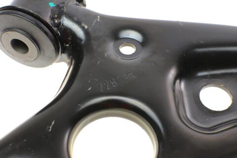 Важіль підвіски (передній) (R) Audi A3/Seat Leon/Skoda Octavia III/VW Golf VII 12- (без кульової) Важіль підвіски (передній) (R) Audi A3/Seat Leon/Skoda Octavia III/VW Golf VII 12- (без кульової)