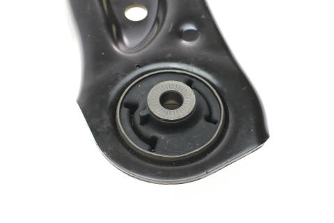 Важіль підвіски (передній) (R) Audi A3/Seat Leon/Skoda Octavia III/VW Golf VII 12- (без кульової) Важіль підвіски (передній) (R) Audi A3/Seat Leon/Skoda Octavia III/VW Golf VII 12- (без кульової)