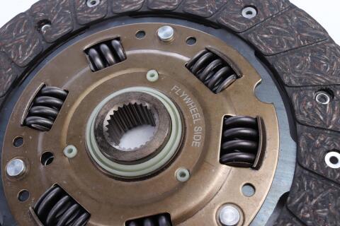 Комплект зчеплення Renault Megane 1.6 16V 98-03 (d=200mm) (+вижимний)