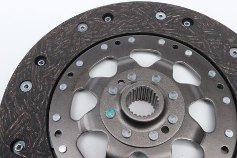 Комплект зчеплення VW Passat/Skoda Superb 1.9 TDI 98-08 (d=228mm) (+вижимний) Комплект зчеплення VW Passat/Skoda Superb 1.9 TDI 98-08 (d=228mm) (+вижимний)