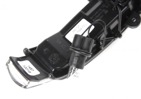Повторитель поворота на зеркало MB E-Class (W211/S211) 02-06 (L) Повторитель поворота на зеркало MB E-Class (W211/S211) 02-06 (L)
