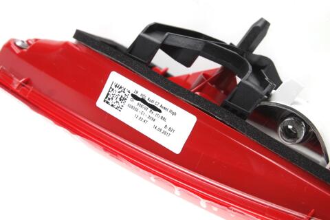 Ліхтар задній (внутрішній) Audi A6 Avant 11- (R)