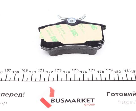 Колодки гальмівні (задні) VW Passat 01-04/Peugeot 308 07-/Citroen C4 04-11 (Lucas) (з аксесуарами) Колодки гальмівні (задні) VW Passat 01-04/Peugeot 308 07-/Citroen C4 04-11 (Lucas) (з аксесуарами)