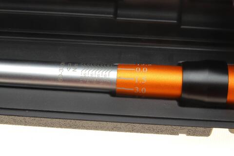 Ключ динамометрический 1/2" 60-330 Нм 570 мм