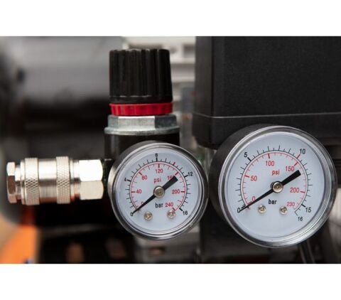 Компрессор пневматический поршневой 100L 220 V/8 bar/1.47 kW/280 L/min (110x41x78 cm)