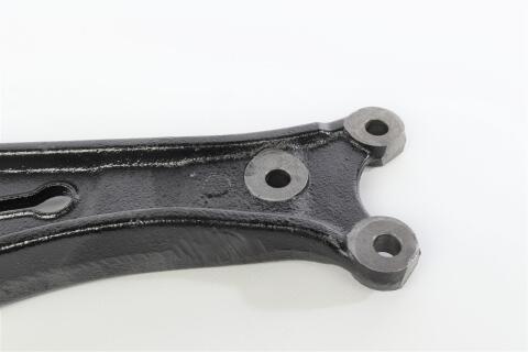 Важіль підвіски (передній/знизу) (L) Audi A3/Skoda Octavia/SuperB/VW Caddy III/Golf V/VI 03-