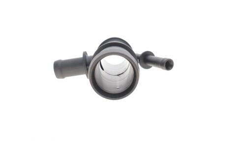 Фланець системи охолодження Skoda Fabia 2.0 99-08 Фланець системи охолодження Skoda Fabia 2.0 99-08