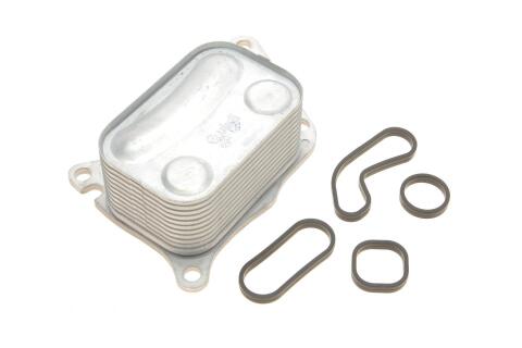 Радиатор масляный Citroen C4/C5/Peugeot 207/308/508/5008 1.6 08- (теплообменник)