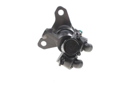 Форсунка омивача фари Skoda Octavia II 04-13 (R) Форсунка омивача фари Skoda Octavia II 04-13 (R)