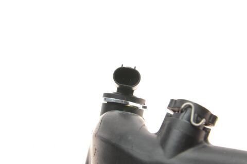 Патрубок системы охлаждения MB C-class (W203/W204)/E-class (W211/W212) 02-15/Sprinter (W906) 08-