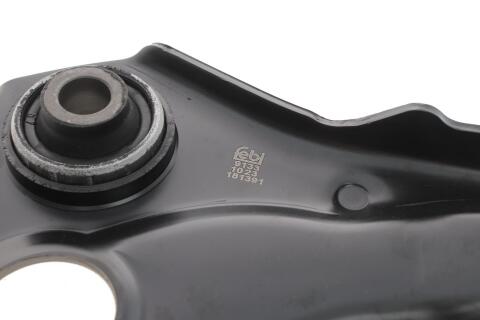 Рычаг подвески (передний/снизу) (R) Renault Megane IV 15- Рычаг подвески (передний/снизу) (R) Renault Megane IV 15-