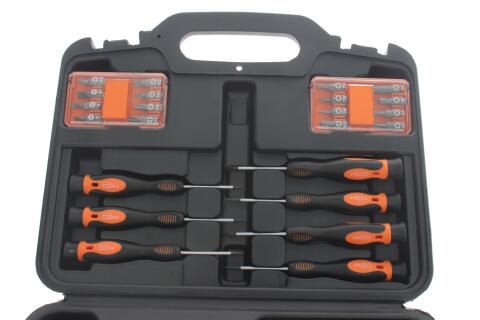набор отверток и бит SL, PH, Torx, Hex 30 ед. набор отверток и бит SL, PH, Torx, Hex 30 ед.