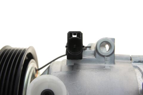 Компрессор кондиционера Mazda 3 1.3/1.6 03-09