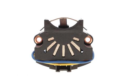 Реле генератора (14V) Nissan/Peugeot/Renault/Volvo = 130657 Реле генератора (14V) Nissan/Peugeot/Renault/Volvo = 130657