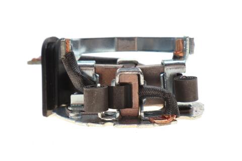 Щіткотримач генератора Ford Fiesta 1.8 DI 00-03/Focus 1.8 DI/TDCi 99-04 = 230741 Щіткотримач генератора Ford Fiesta 1.8 DI 00-03/Focus 1.8 DI/TDCi 99-04 = 230741