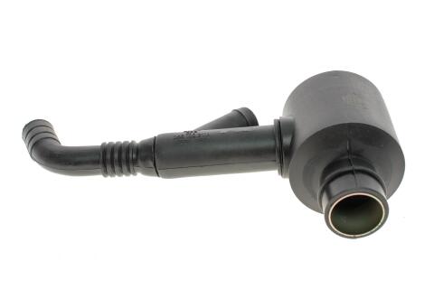 Патрубок вентиляції картера Audi A6 1.8T 97-05 Патрубок вентиляції картера Audi A6 1.8T 97-05