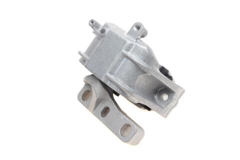 Подушка двигуна (R) VW Caddy 2.0TDI 03- Подушка двигуна (R) VW Caddy 2.0TDI 03-