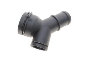 Фланець системи охолодження VW Caddy III/Passat 1.4-3.6 03-15