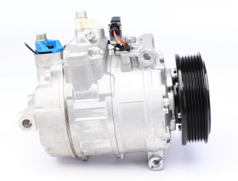 Компресор кондиціонера Audi A4 1.6-3.0 00-04
