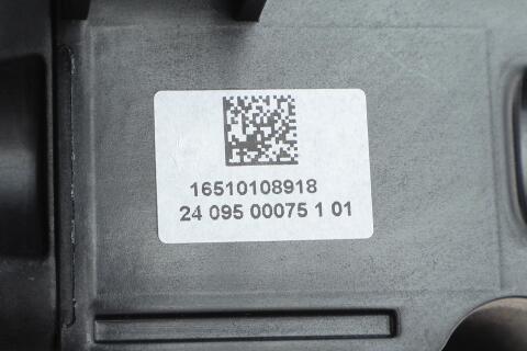 Кришка клапанів MB Sprinter OM651 2.2 CDI 09- Кришка клапанів MB Sprinter OM651 2.2 CDI 09-