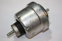 Опора двигуна