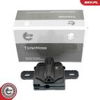 Замок капота