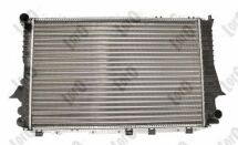 Радиатор охлаждения двигателя