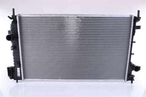 Радіатор охолодження двигуна Радіатор охолодження двигуна