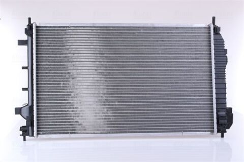 Радіатор охолодження двигуна Радіатор охолодження двигуна