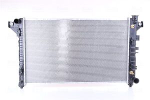 Радиатор охлаждения двигателя
